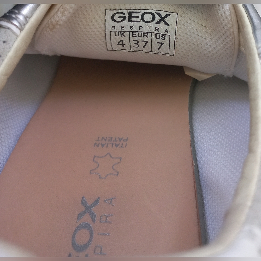 Geox Respira Women's Tabelya Suede Off White/Grey Low-Top Sneakers Size 7 US - Picture 13 of 15